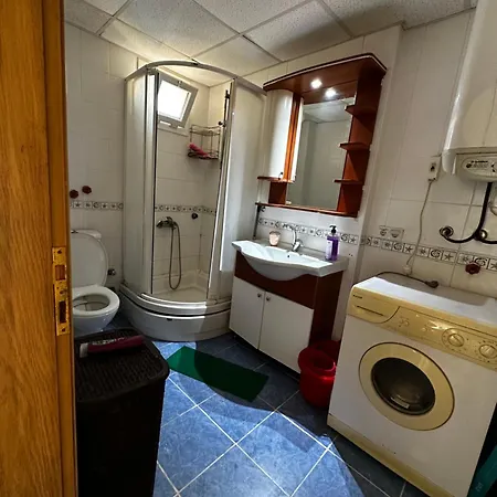 Havuzlu Ev Apartament Kusadası